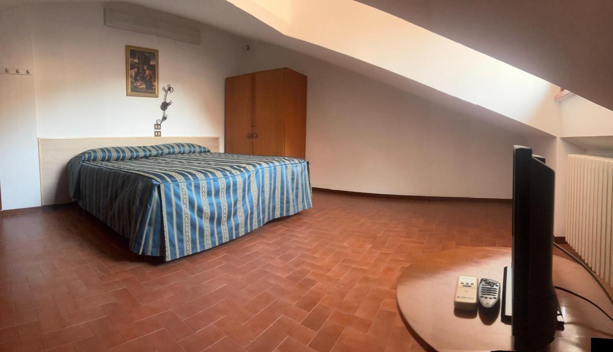 Casa Vacanza - Casa Del Padre Nascimbeni Torri Del Benaco Exterior photo